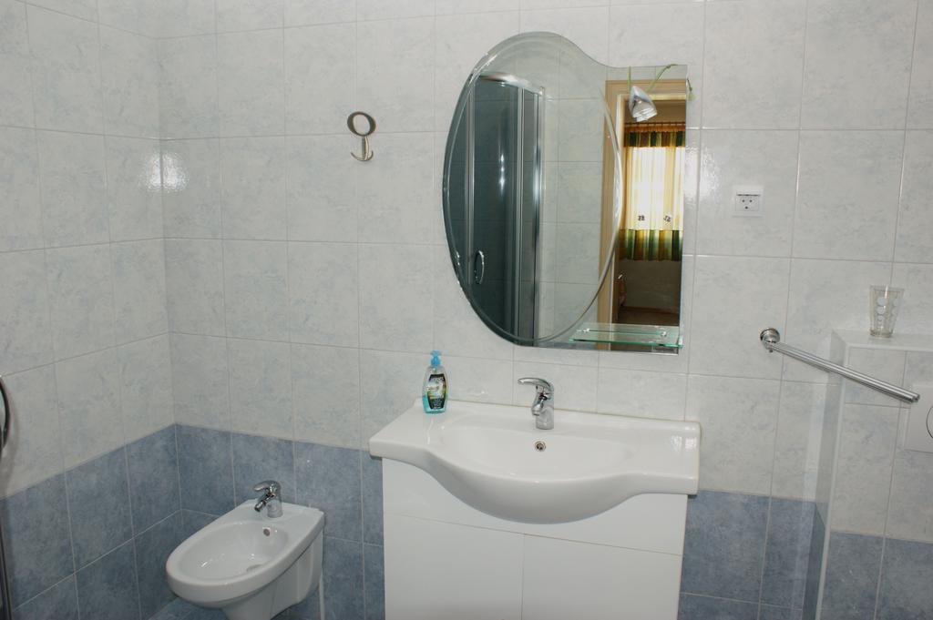 Apartments Cezar Vinkuran Exterior photo